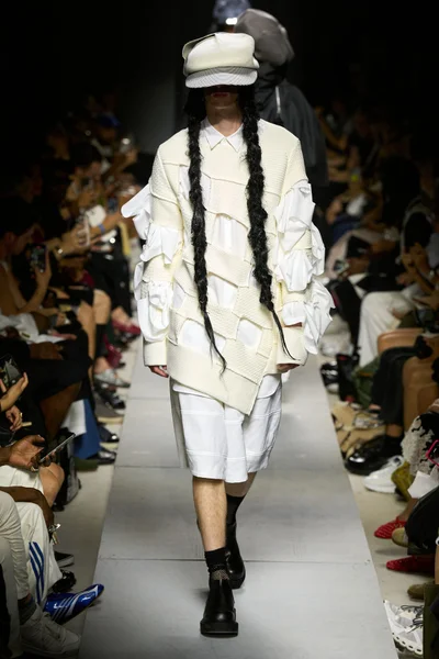 Look 12
